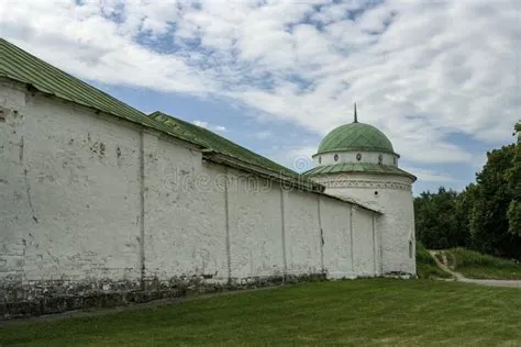  Ryazan Kreml:  Ett Medeltida Fästningsverk Fyllt av Historisk Prakt!