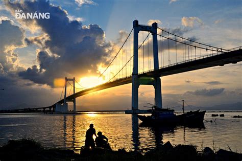 Thuan Phuoc Bridge, en hisnande ingång till den dynamiska staden!